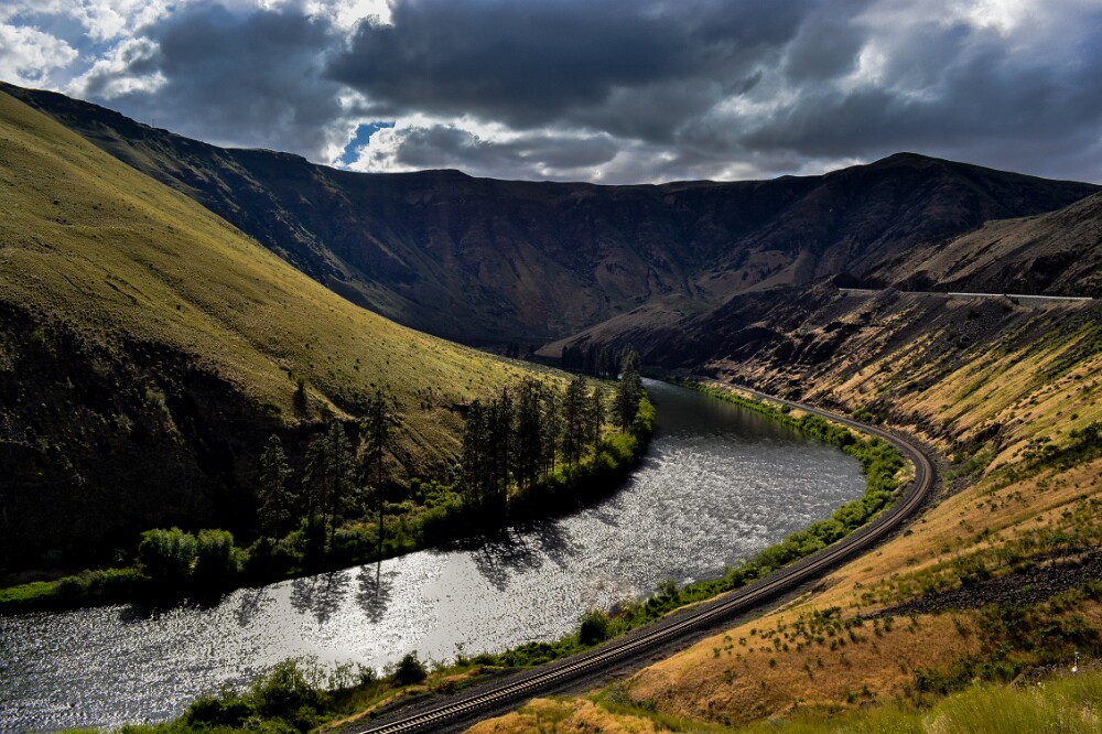 yakima-river-canyon-below-roza-dam