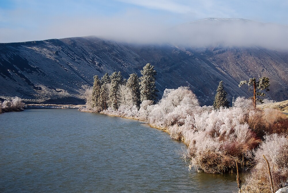 yakima-river-frost-below-big-pines
